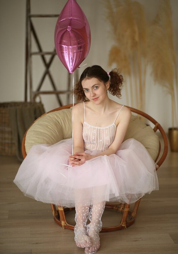 Карина, 19 лет, 1 размер груди